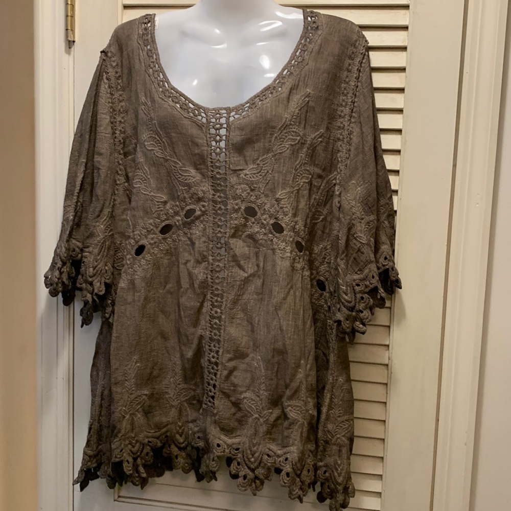 Pretty Angel linen blend lace Top nwt
